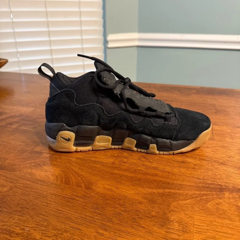 Boy’s Nike Air More Money Black gum sneaker size 6.5 youth